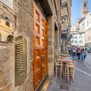 dante-states-apartments.it-tuscanyhotel.com/